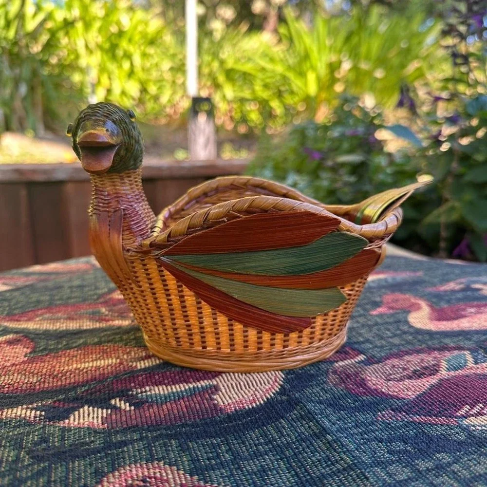 Vintage MCM Handwoven Shanghai/Shejiang Weave Duck Basket